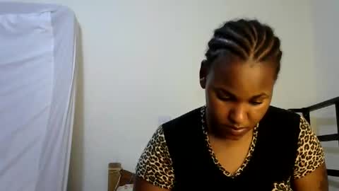i am clara online show from April 10, 6:47 pm