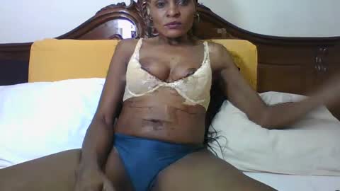 Snapshot of ebonyqueen4 chatting on March 6, 6:37 pm JACKLINE online show from March 6, 6:37 pm