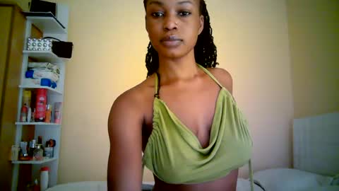 ebonytanqueen online show from July 8, 8:11 pm
