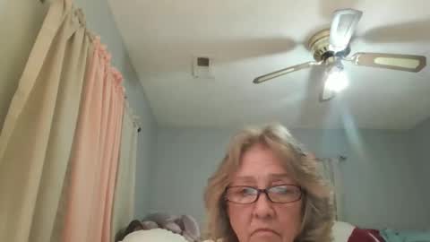 Lovebug1960 online show from March 23, 12:50 am