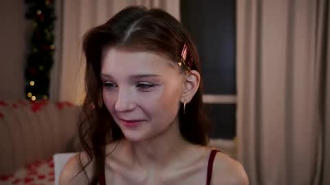 Lisa  online show from February 14, 12:34 am