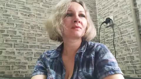 edithmanning online show from January 18, 7:38 am