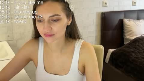 ef_fy online show from February 25, 1:53 pm