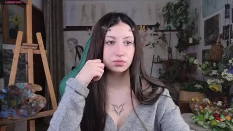 effiemeowley online show from April 15, 9:43 am