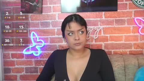 Snapshot of effystone777 chatting on October 25, 2:03 pm effystone777 online show from October 25, 2:03 pm