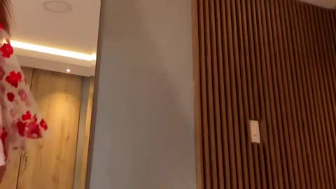 Eilin online show from February 21, 12:28 pm