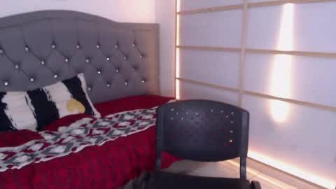 EILISH HALL online show from November 21, 10:45 pm