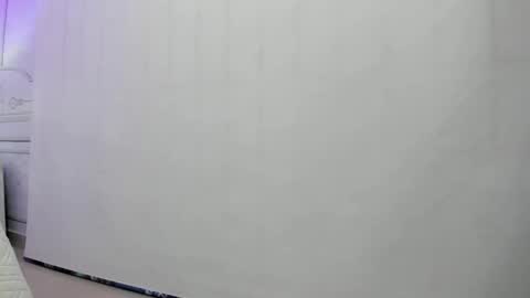 eimy_grey4u online show from February 17, 3:17 am