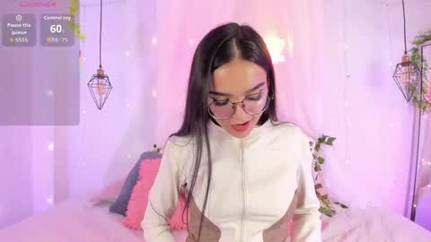 eimy_rosse18 online show from April 13, 1:12 pm