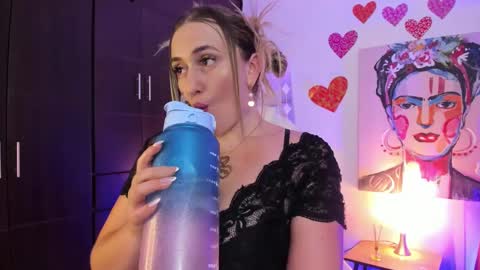 Snapshot of ela_ps chatting on March 3, 11:58 am LOREIN online show from March 3, 11:58 am