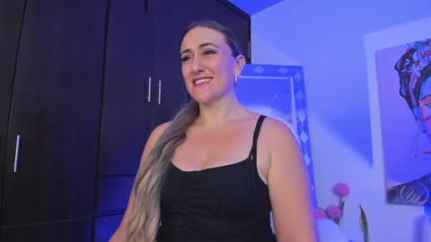 Snapshot of ela_ps chatting on January 28, 11:49 am LOREIN online show from January 28, 11:49 am
