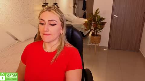 Snapshot of ela_ps chatting on October 6, 12:11 pm LOREIN online show from October 6, 12:11 pm