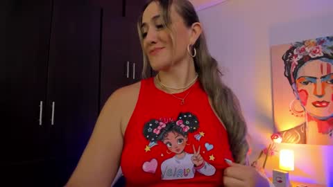 Snapshot of ela_ps chatting on December 13, 12:39 pm LOREIN online show from December 13, 12:39 pm