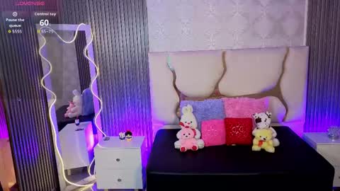 ela_tay1 online show from May 29, 8:18 pm