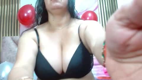 elammurray online show from February 16, 11:32 am