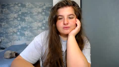 Elanis online show from July 7, 1:36 pm