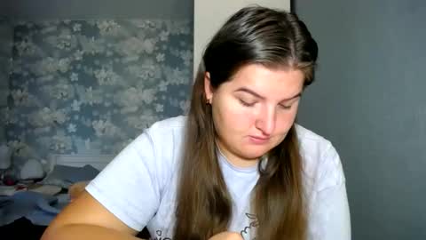 Snapshot of elanis_blair chatting on October 4, 12:44 pm Elanis online show from October 4, 12:44 pm