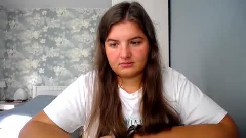Snapshot of elanis_blair chatting on September 19, 10:47 am Elanis online show from September 19, 10:47 am