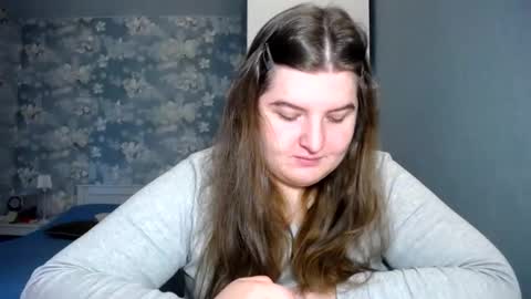 Snapshot of elanis_blair chatting on December 19, 10:02 am Elanis online show from December 19, 10:02 am