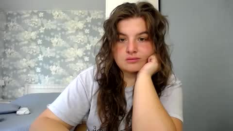 Elanis online show from June 3, 11:44 am