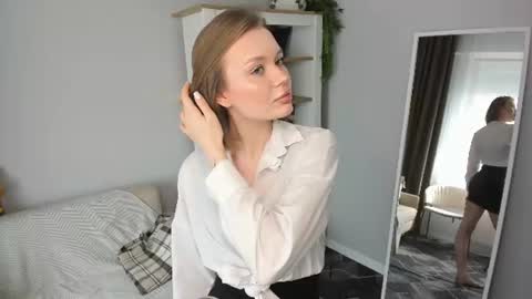 Alice online show from July 24, 12:14 pm