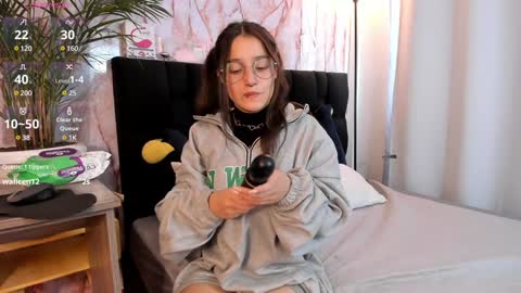 Snapshot of elecktra_sweet chatting on January 17, 7:16 pm Elecktra online show from January 17, 7:16 pm