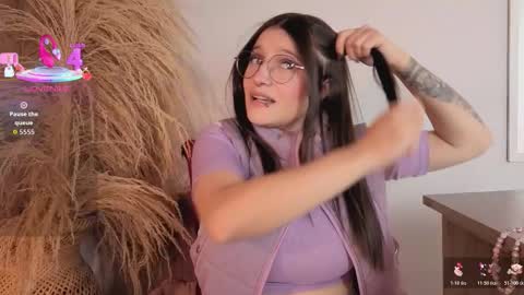 Elecktra online show from March 2, 7:31 pm