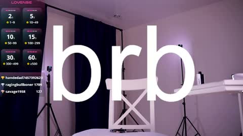 elena_li online show from April 11, 7:45 am