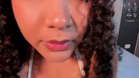 elena_wolff online show from April 7, 12:40 pm