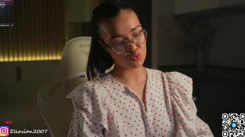 Eli  online show from March 19, 8:35 pm