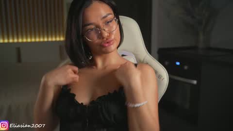 Eli  online show from March 29, 2:49 pm