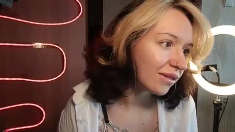 elianafox_ online show from July 15, 10:42 am