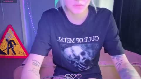 elieiza_xo online show from July 18, 10:07 am