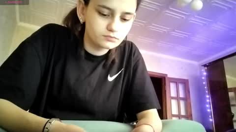 Lola online show from November 26, 6:03 am