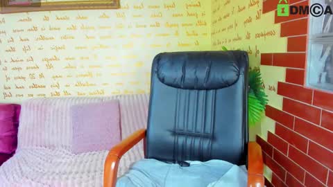 elinor_faith online show from November 15, 1:01 pm