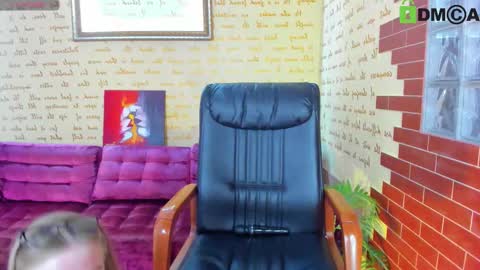 Snapshot of elinor_faith chatting on October 12, 6:32 pm elinor_faith online show from October 12, 6:32 pm