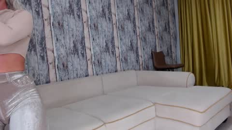 elisabeth_jason online show from September 28, 6:42 am