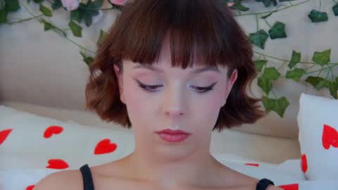 ElisabethDavis online show from July 2, 3:51 pm