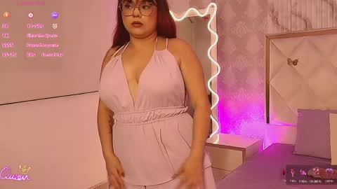 elisahoney_tay online show from May 13, 3:45 am