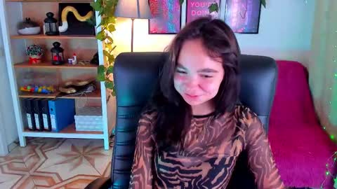 Snapshot of elise_noir chatting on September 12, 3:08 pm Elise online show from September 12, 3:08 pm