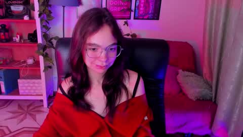 Snapshot of elise_noir chatting on October 12, 3:58 pm Elise online show from October 12, 3:58 pm
