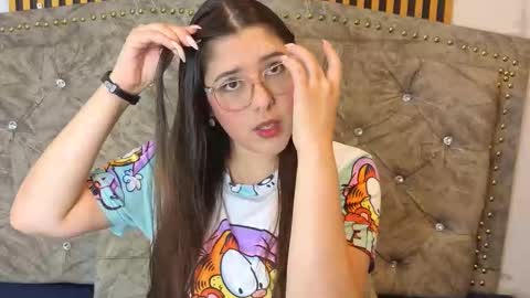 elisvega online show from March 3, 8:59 pm