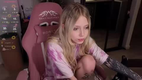 Elizabeth online show from January 18, 6:26 pm