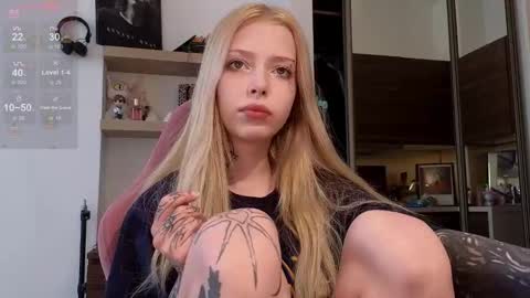 Elizabeth online show from February 19, 10:37 am