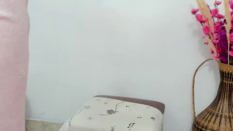 Elizabeth Mathure online show from October 19, 8:27 am