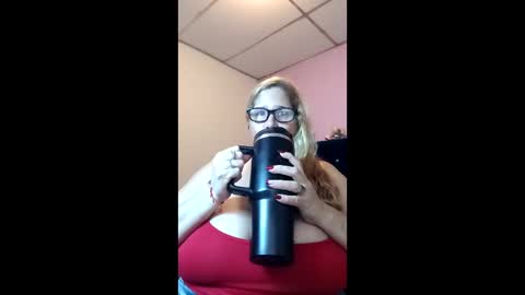 Elizabeth online show from April 15, 10:32 pm