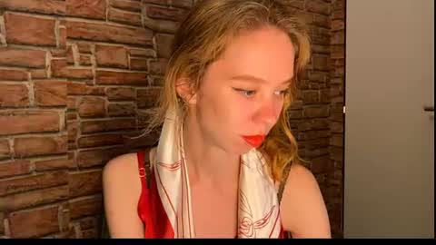 Eliza online show from June 22, 7:11 pm