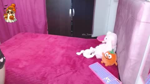 Ella  online show from October 23, 7:14 am