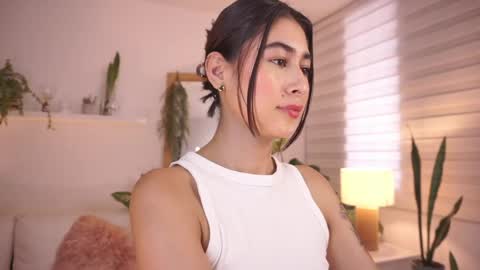 ELLA OWEN online show from April 12, 10:01 pm