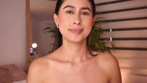 ELLA OWEN online show from November 29, 4:44 pm